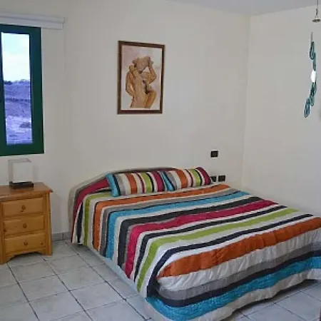 Sleeps 4 Wifi Guatiza